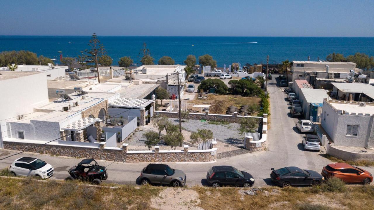 Kasteli Suites Perissa Exterior foto