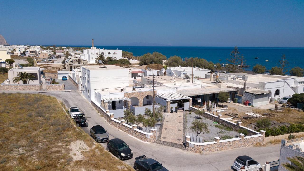 Kasteli Suites Perissa Exterior foto