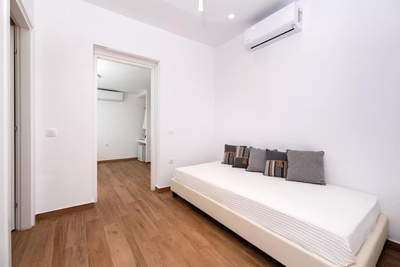 Kasteli Suites Perissa Exterior foto